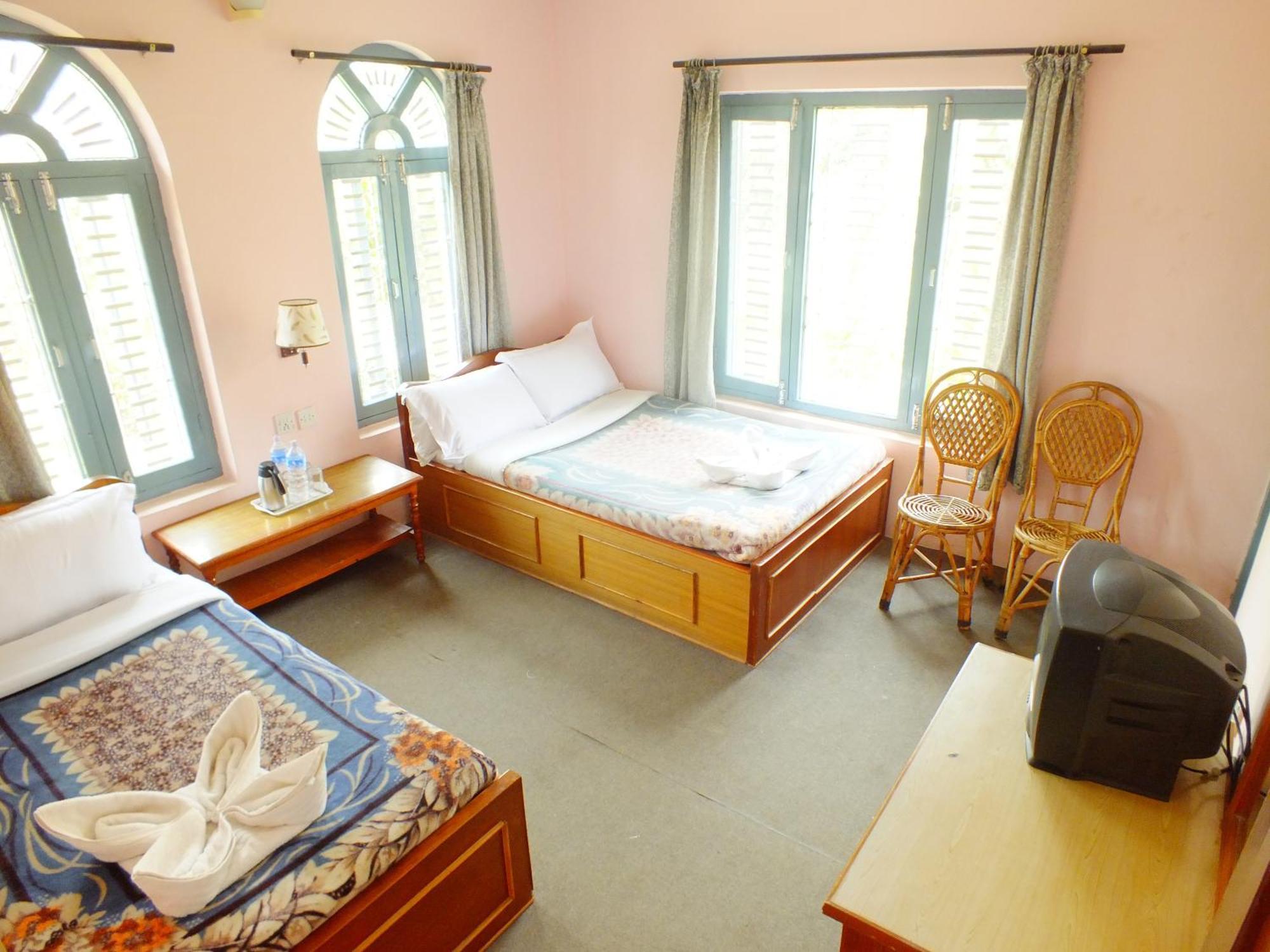 Hotel Greenland Pokhara Exterior foto